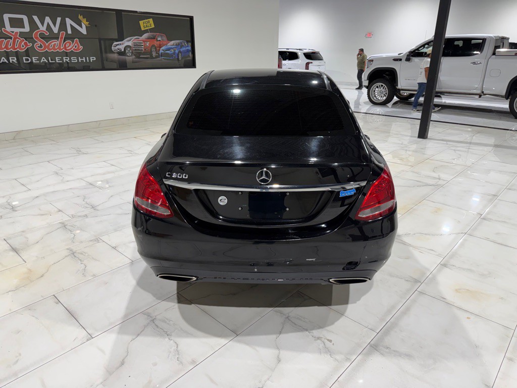 2016 Mercedes-Benz C-Class Image 9