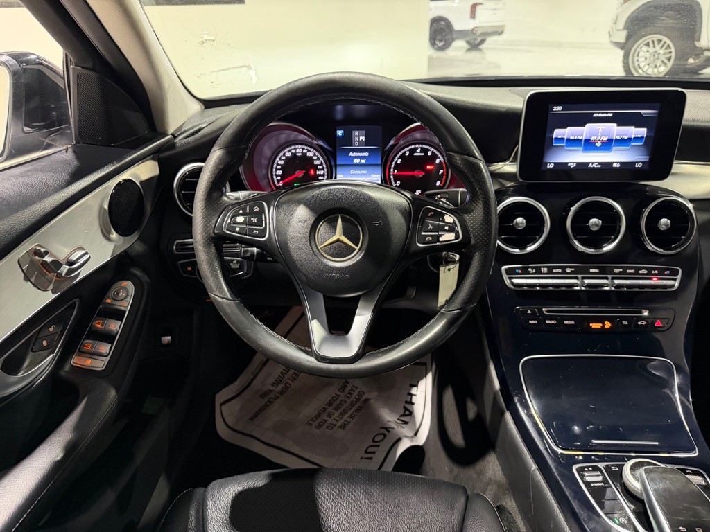 2016 Mercedes-Benz C-Class Image 23