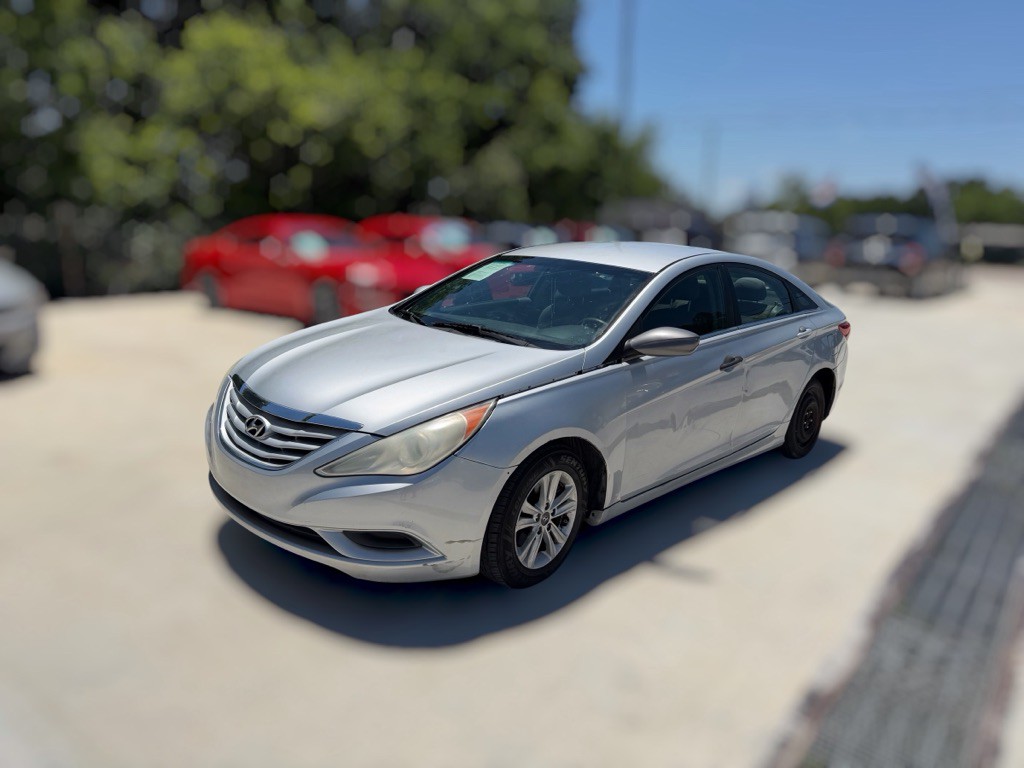 2012 Hyundai Sonata Image 1