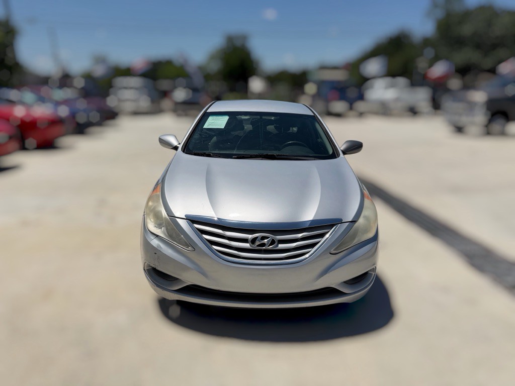 2012 Hyundai Sonata Image 2