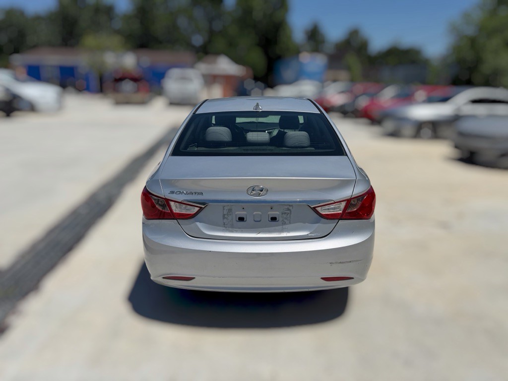 2012 Hyundai Sonata Image 10