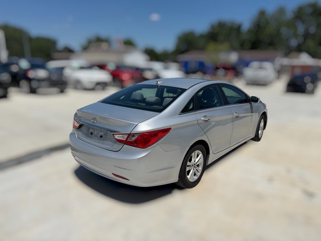 2012 Hyundai Sonata Image 11