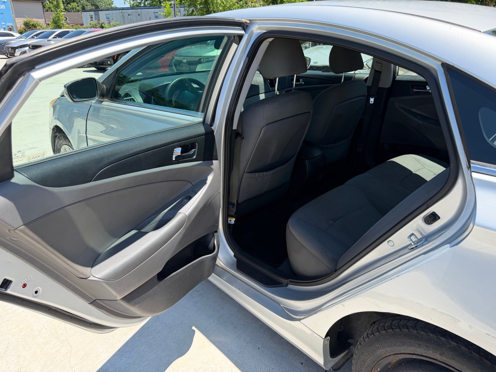2012 Hyundai Sonata Image 12