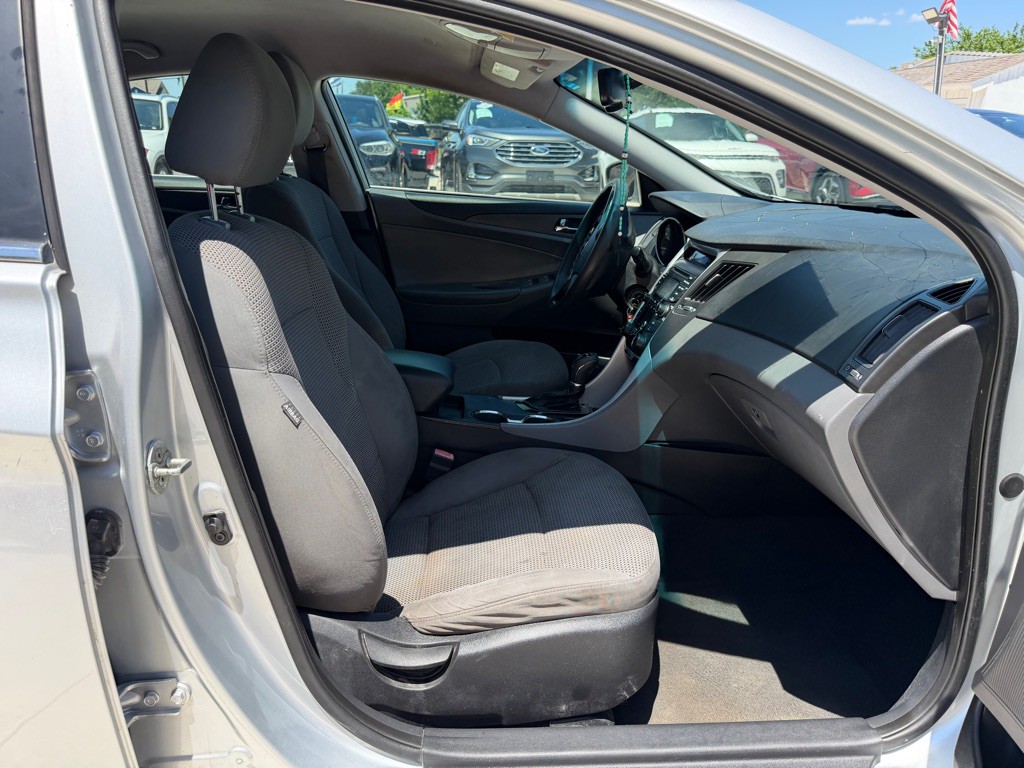 2012 Hyundai Sonata Image 17