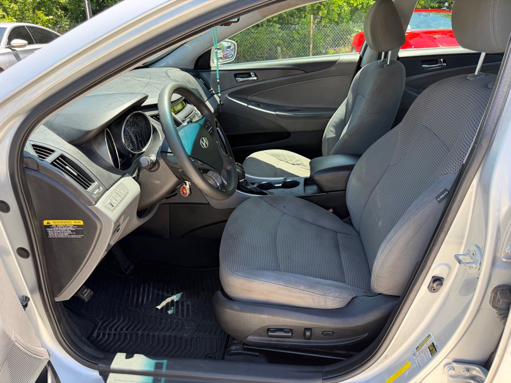 2012 Hyundai Sonata Image 19