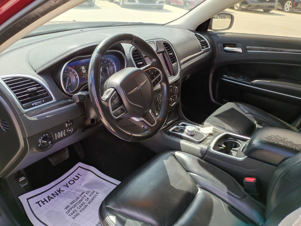 2022 Chrysler 300 Image 9