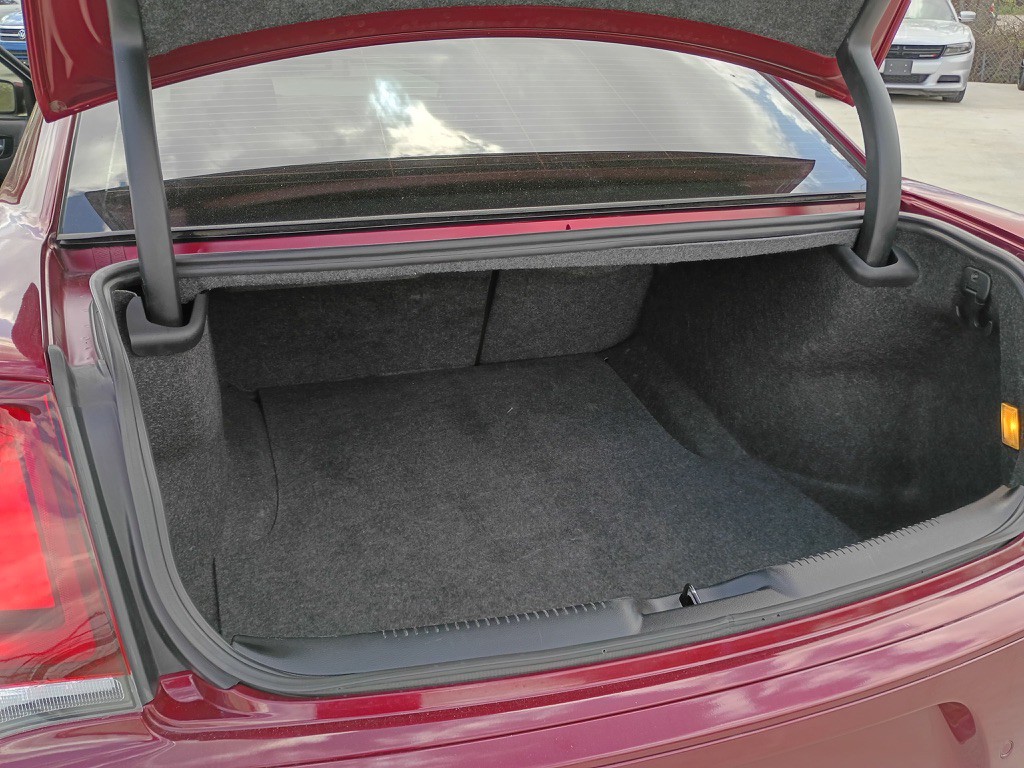 2022 Chrysler 300 Image 11