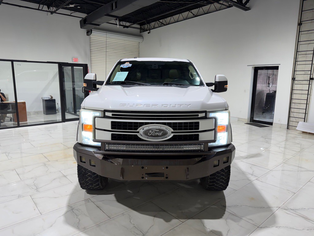 2017 Ford F-250 Image 2