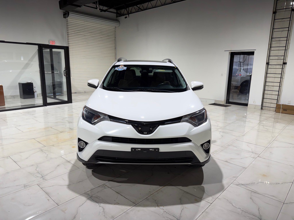 2017 Toyota Rav4 Image 2