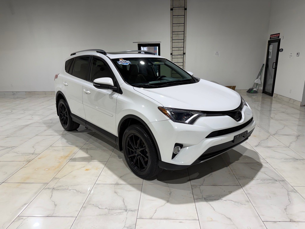 2017 Toyota Rav4 Image 3
