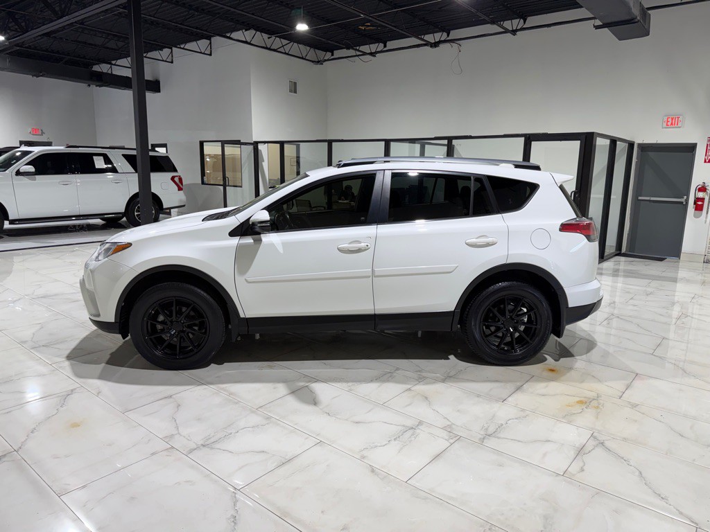 2017 Toyota Rav4 Image 7