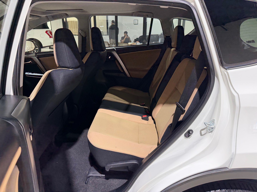 2017 Toyota Rav4 Image 14