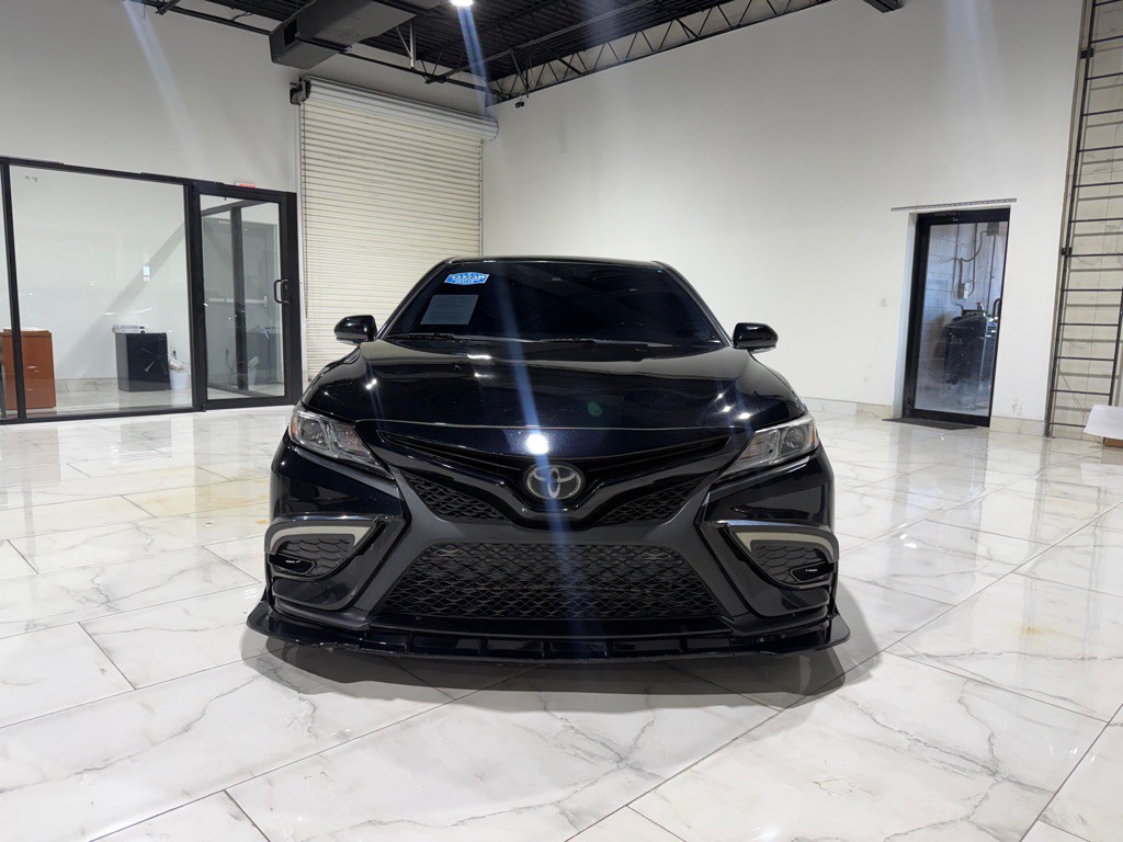 2020 Toyota Camry Image 2