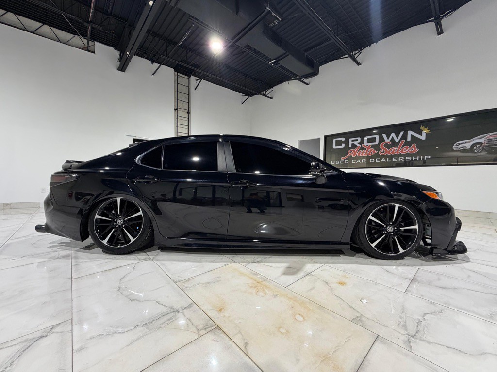 2020 Toyota Camry Image 8