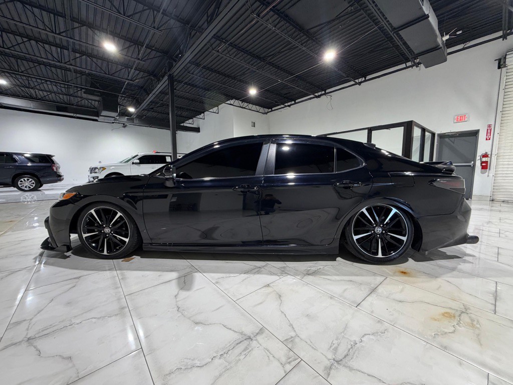 2020 Toyota Camry Image 9