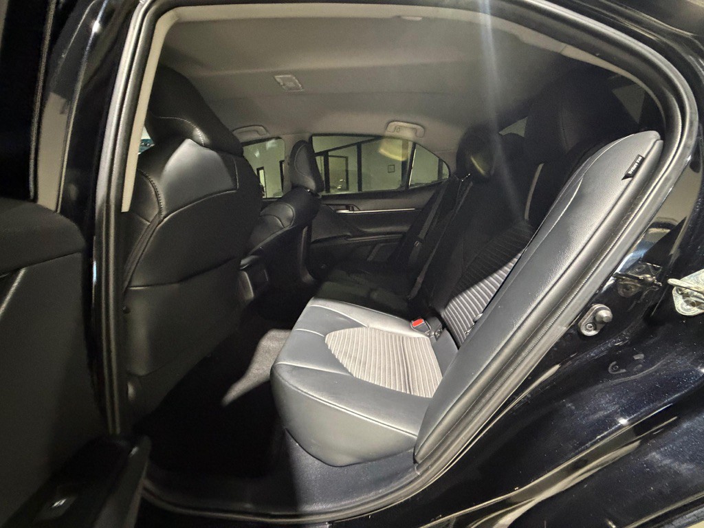 2020 Toyota Camry Image 15