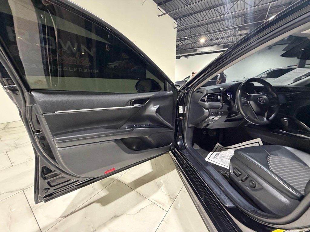 2020 Toyota Camry Image 20