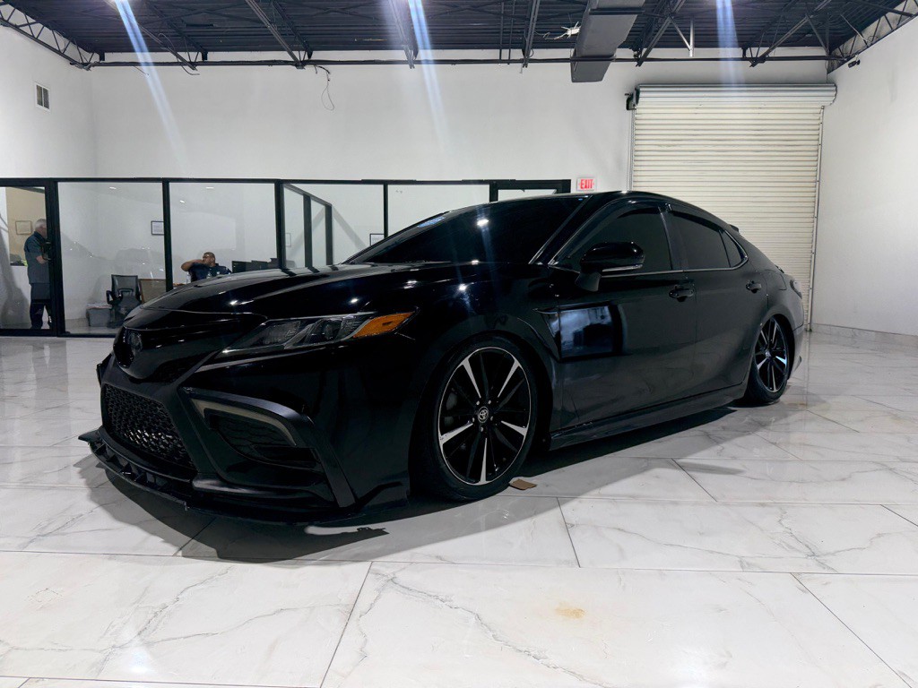 2020 Toyota Camry Image 1