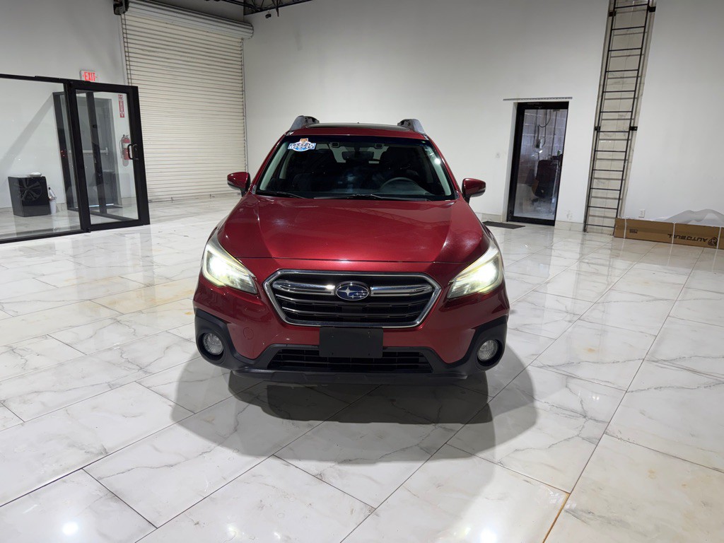 2018 Subaru Outback Image 2