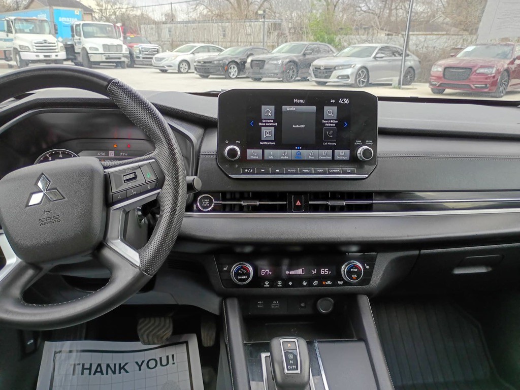 2024 Mitsubishi Outlander Image 15