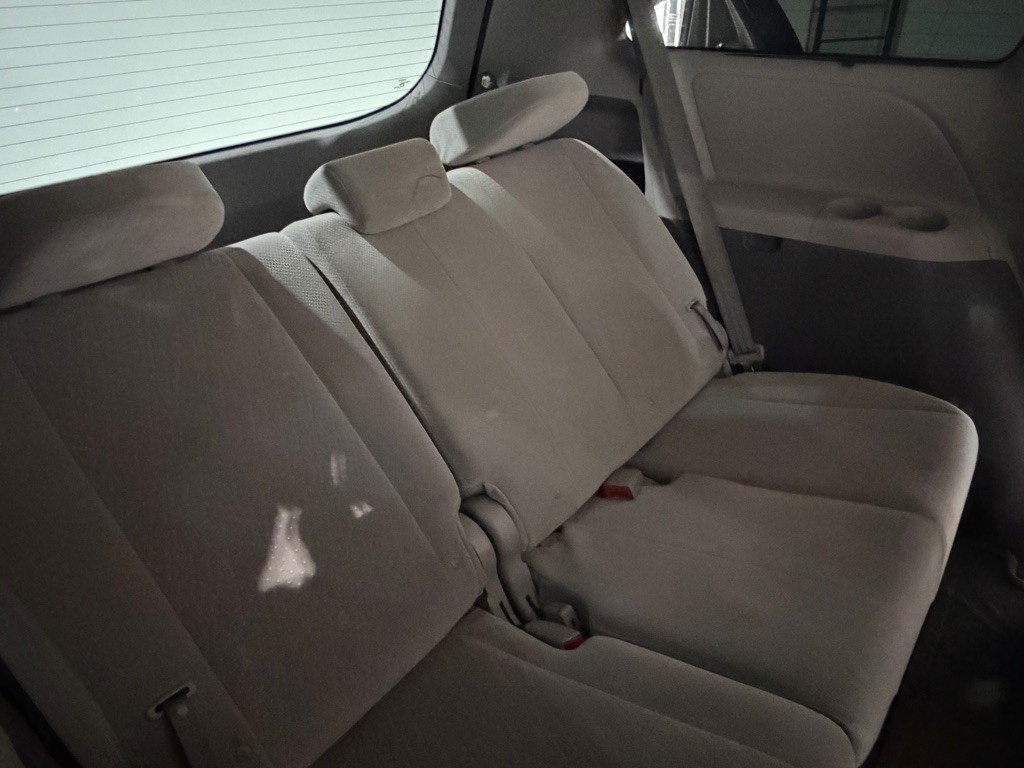 2015 Toyota Sienna Image 22
