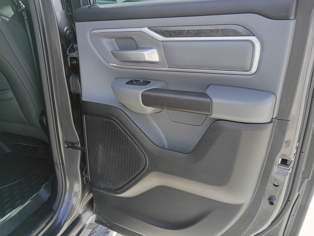 2021 RAM 1500 Image 12