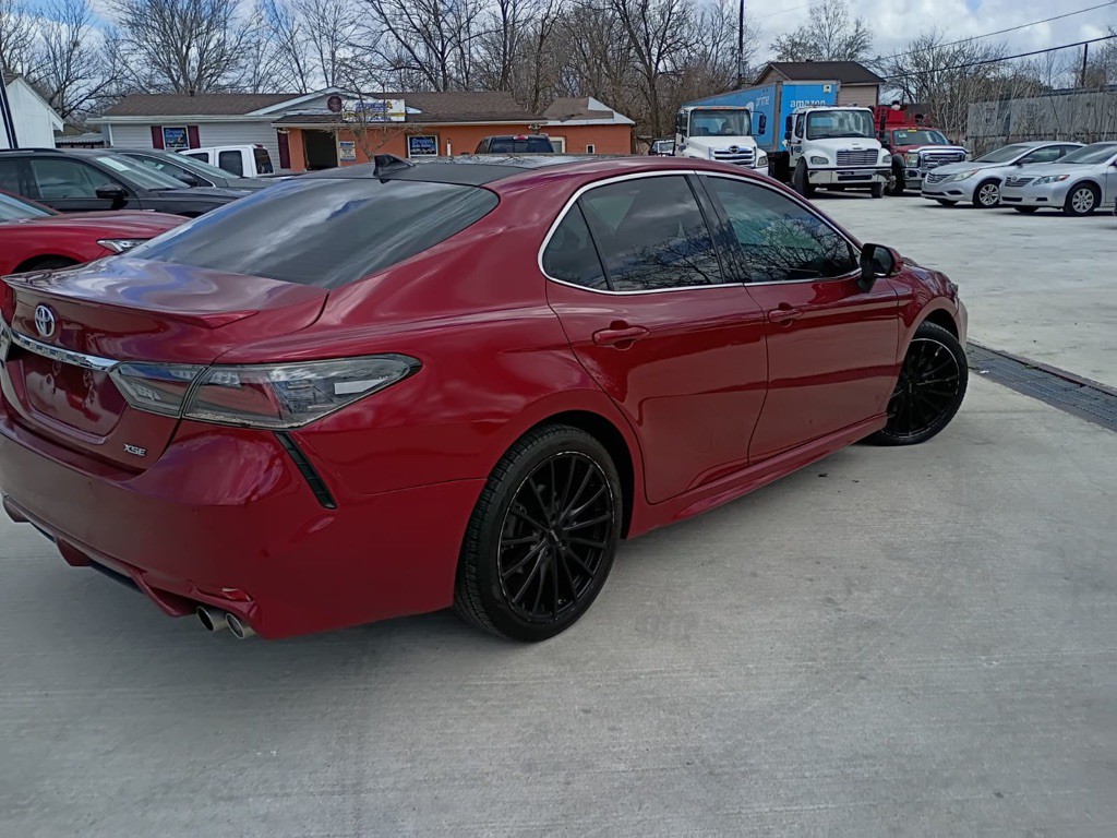 2018 Toyota Camry Image 2