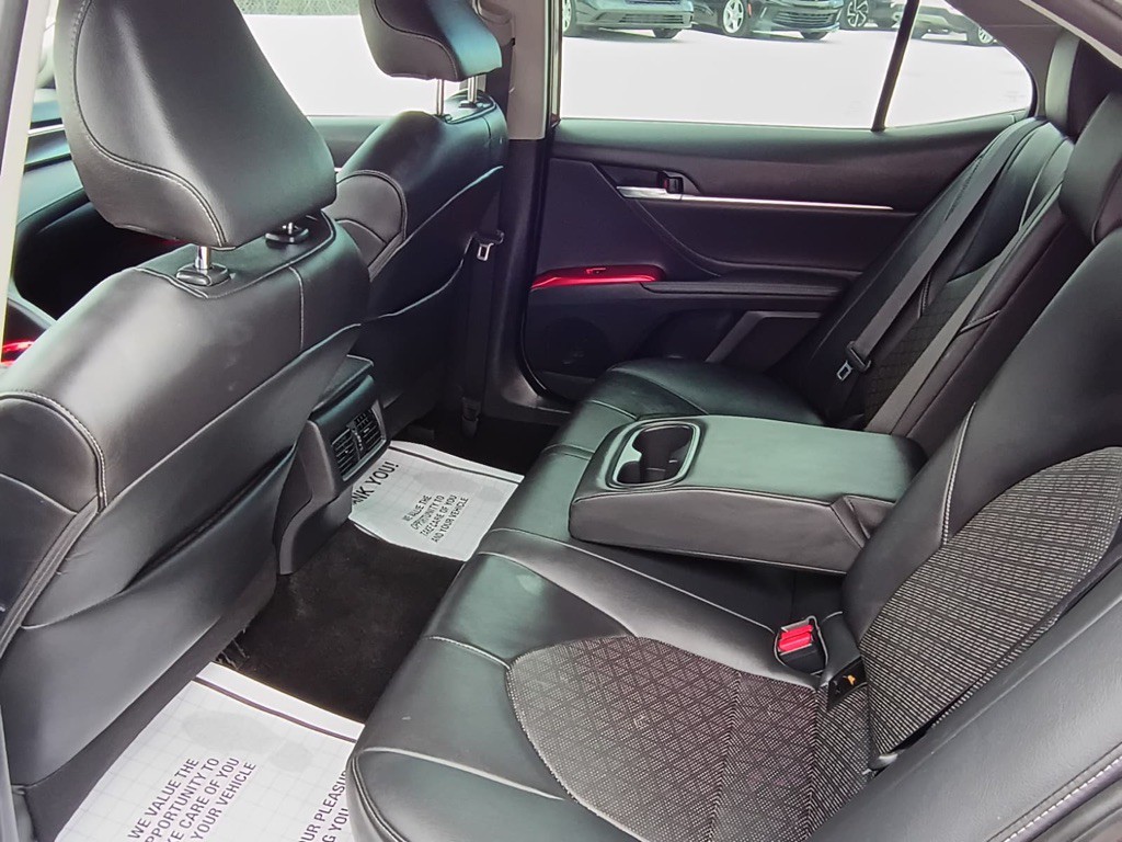 2018 Toyota Camry Image 10