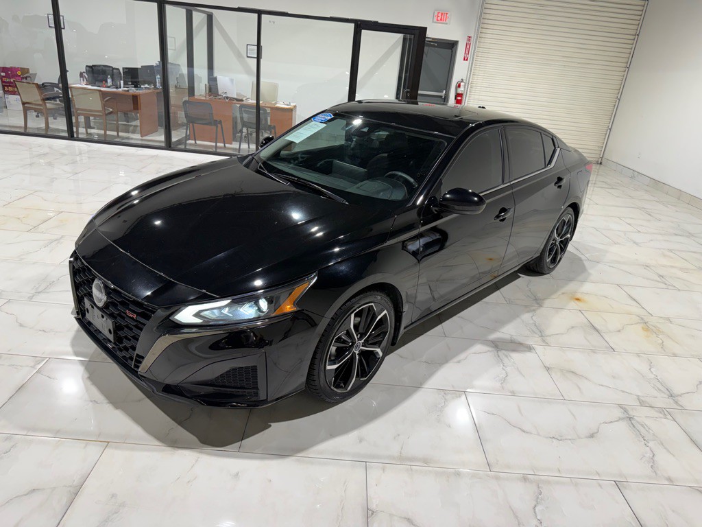 2023 Nissan Altima Image 6