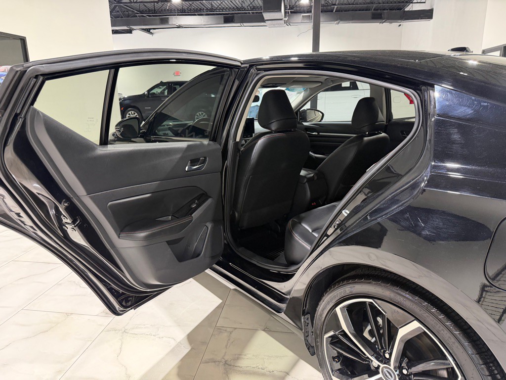 2023 Nissan Altima Image 14