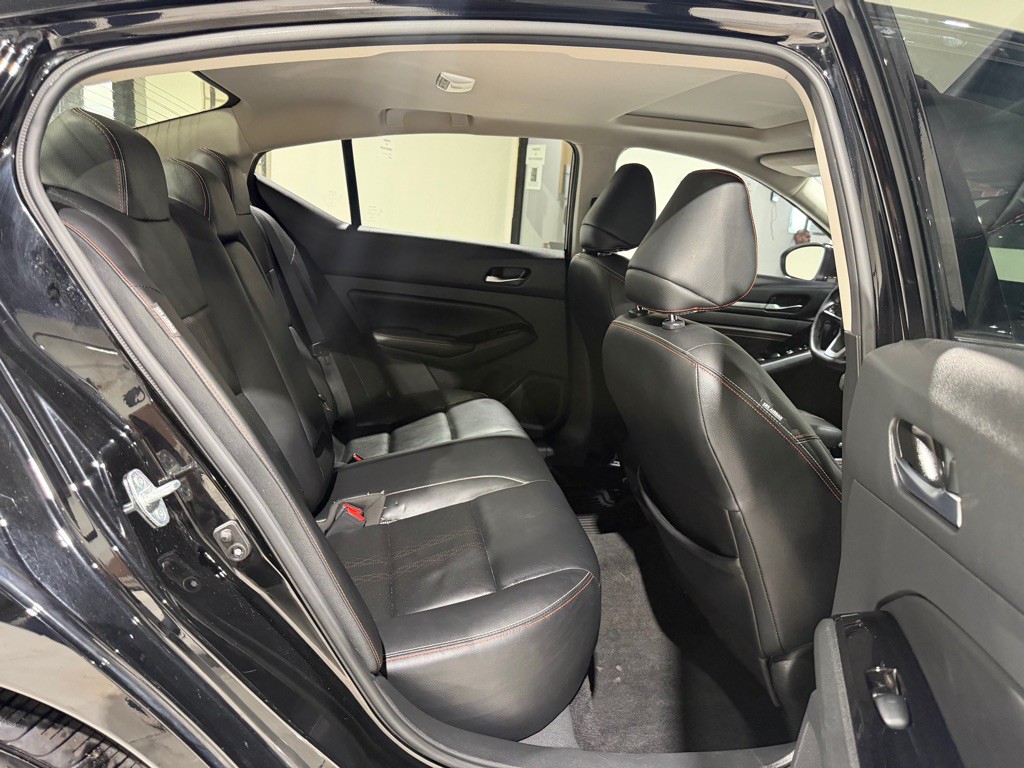 2023 Nissan Altima Image 17