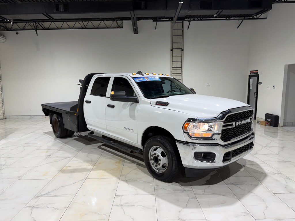 2019 RAM 3500 Image 3