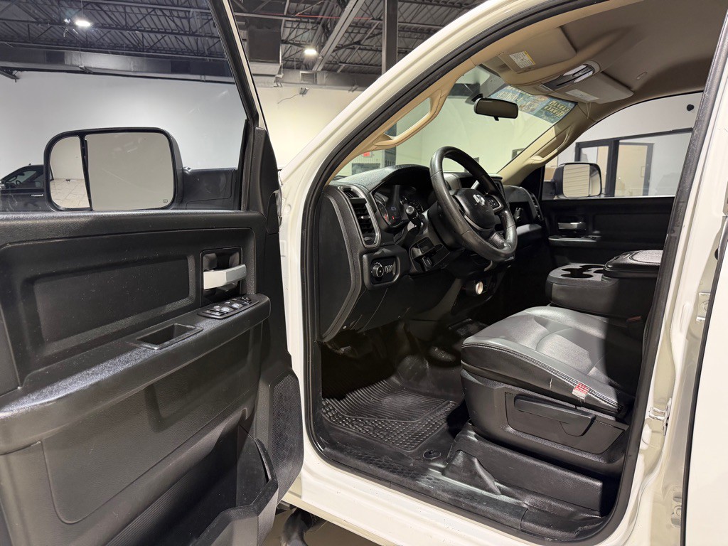 2019 RAM 3500 Image 17