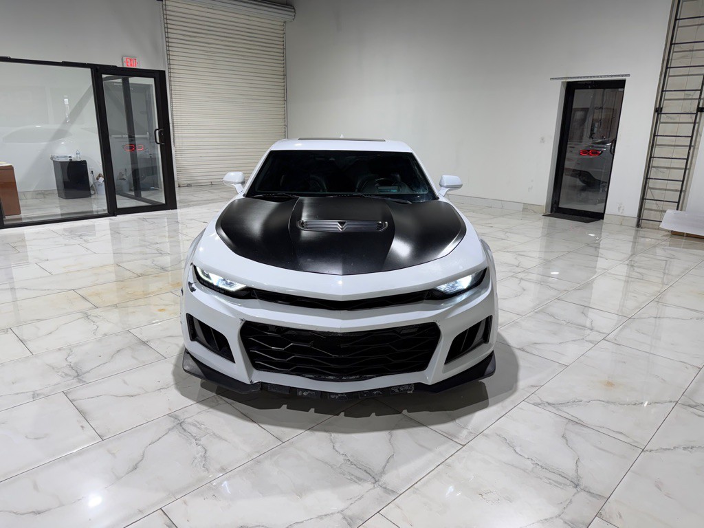 2020 Chevrolet Camaro Image 2