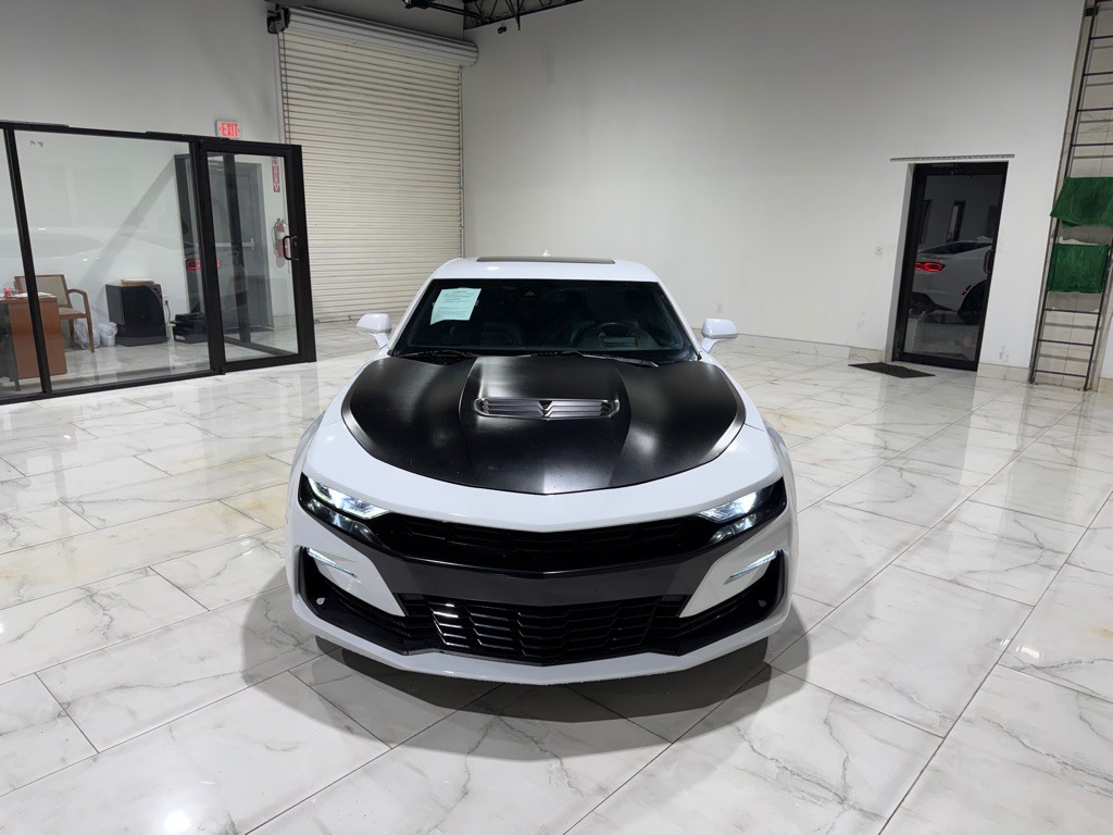 2020 Chevrolet Camaro Image 2