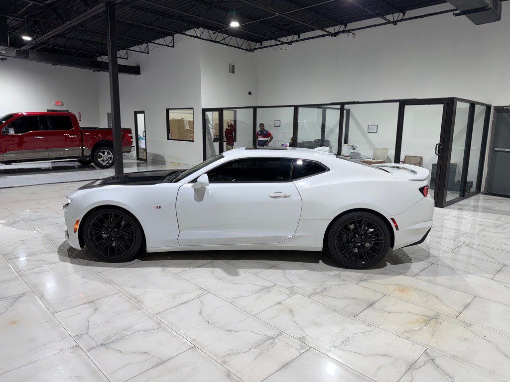 2020 Chevrolet Camaro Image 8