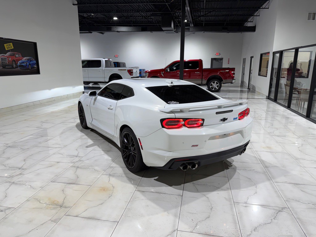 2020 Chevrolet Camaro Image 9