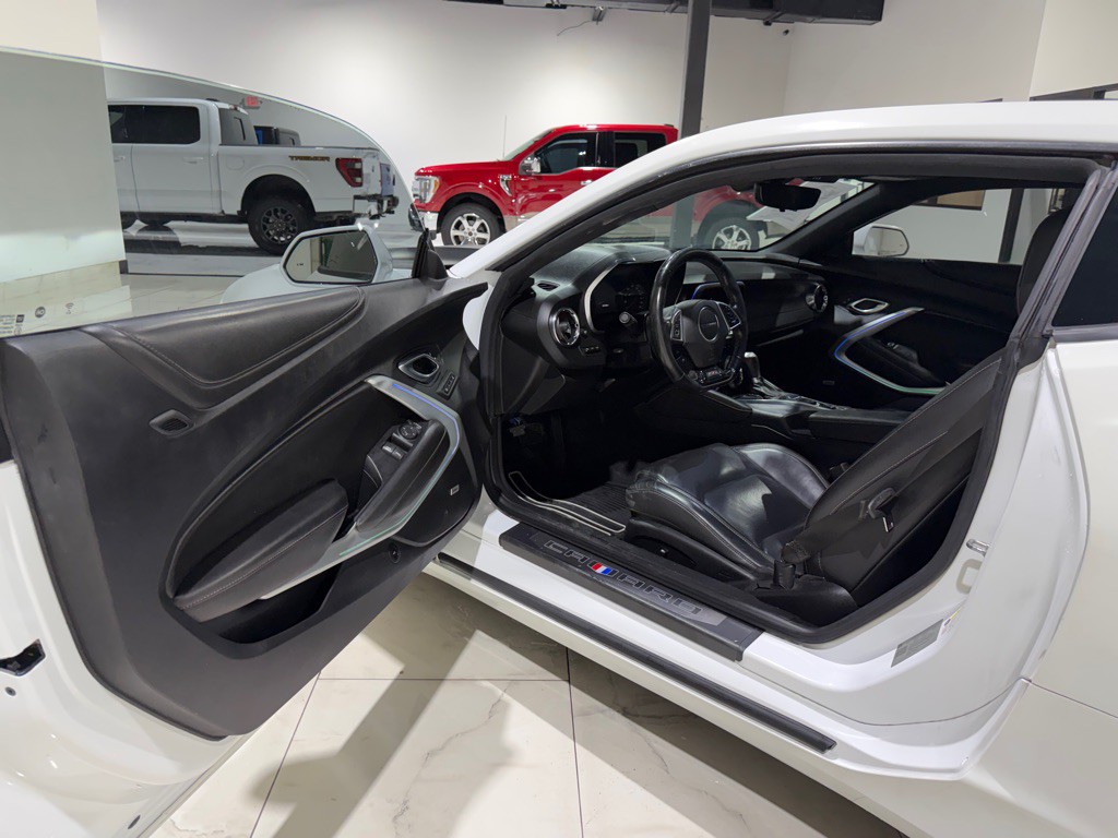 2020 Chevrolet Camaro Image 15