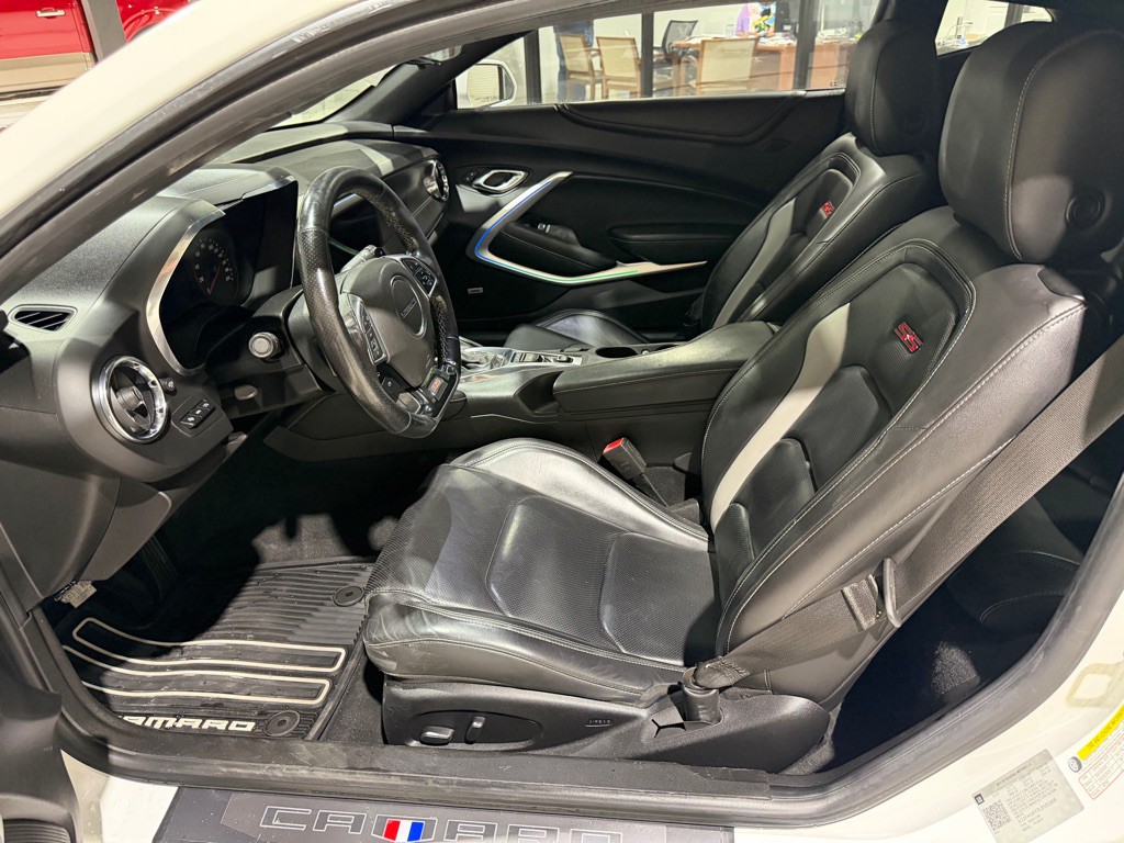 2020 Chevrolet Camaro Image 16