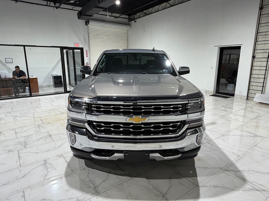 2017 Chevrolet Silverado 1500 Image 2