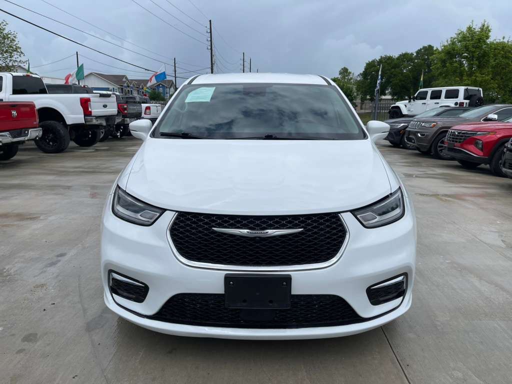 2022 Chrysler Pacifica Image 3