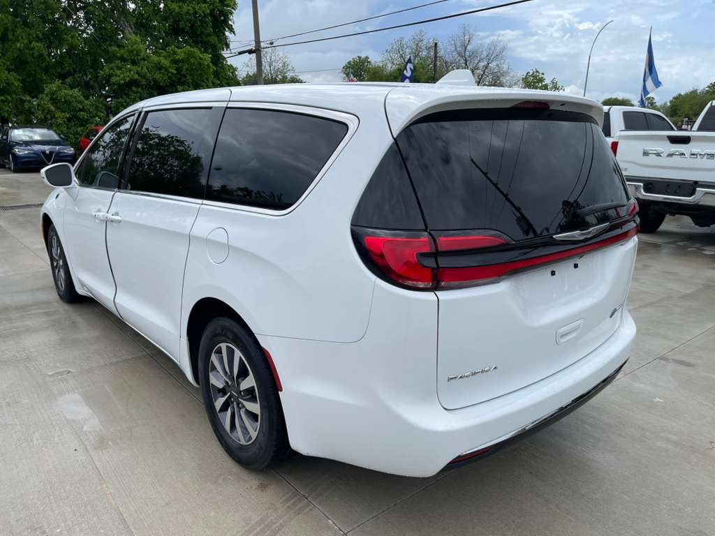 2022 Chrysler Pacifica Image 7