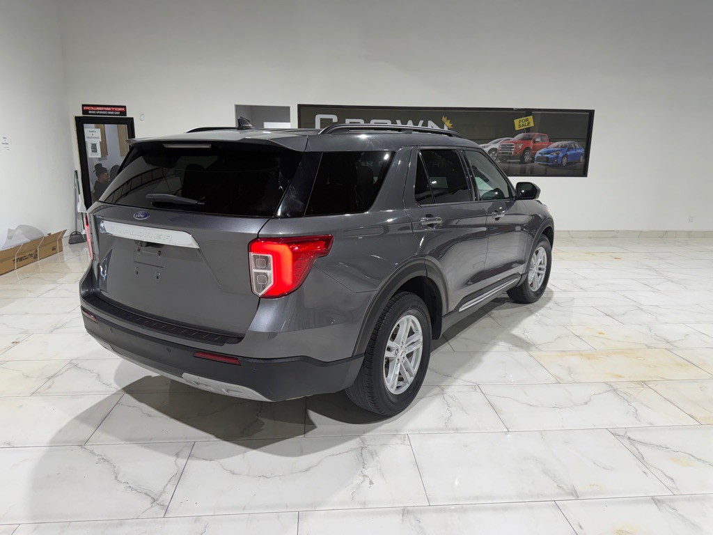 2021 Ford Explorer Image 9