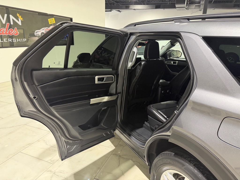 2021 Ford Explorer Image 13