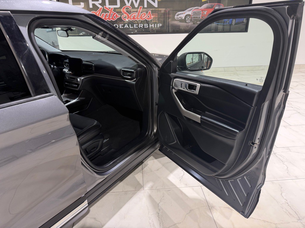 2021 Ford Explorer Image 17