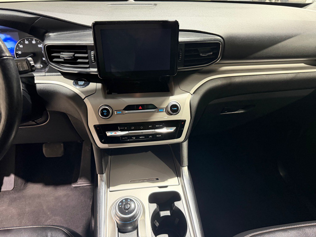 2021 Ford Explorer Image 24