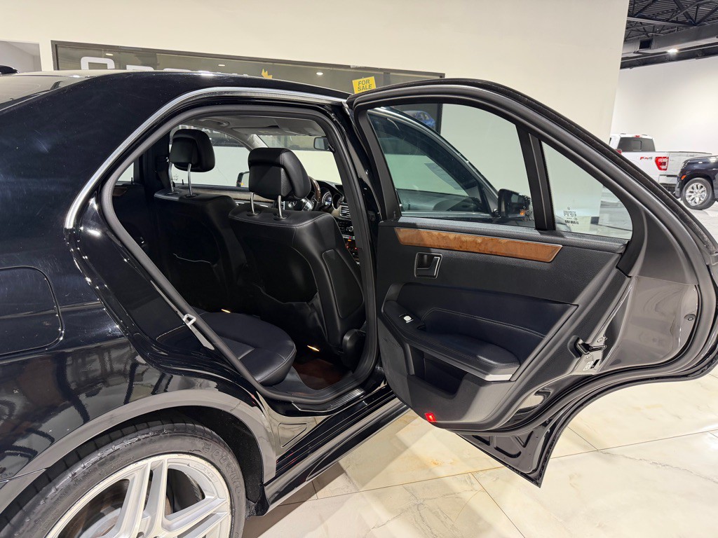 2014 Mercedes-Benz E-Class Image 16