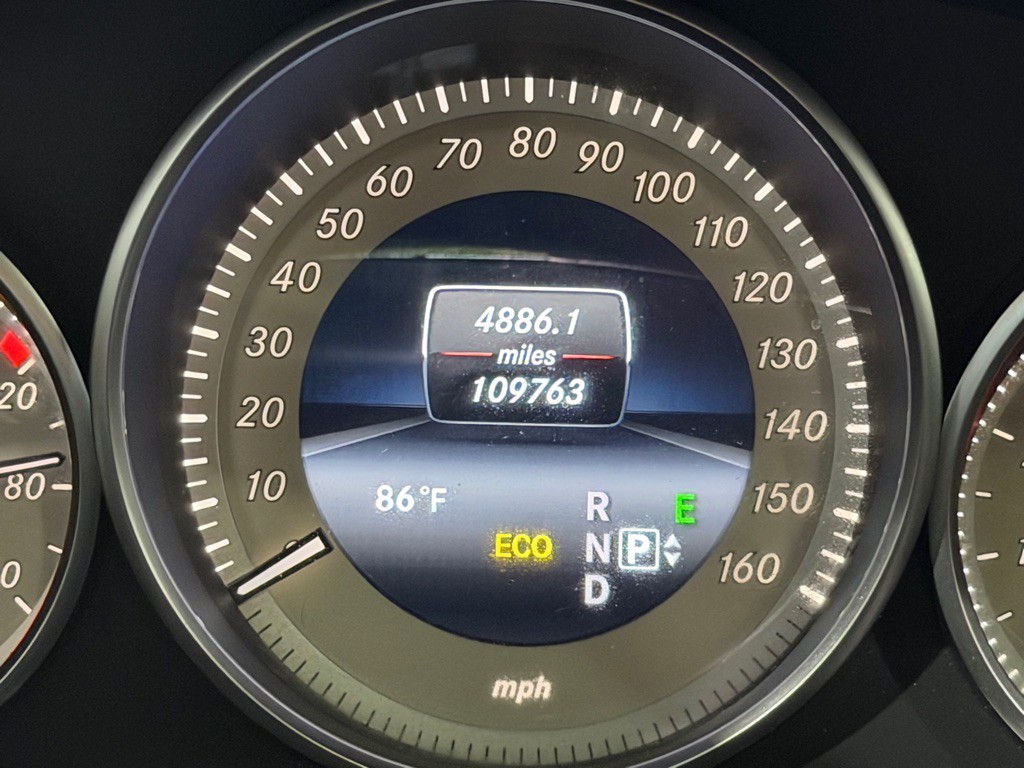 2014 Mercedes-Benz E-Class Image 26