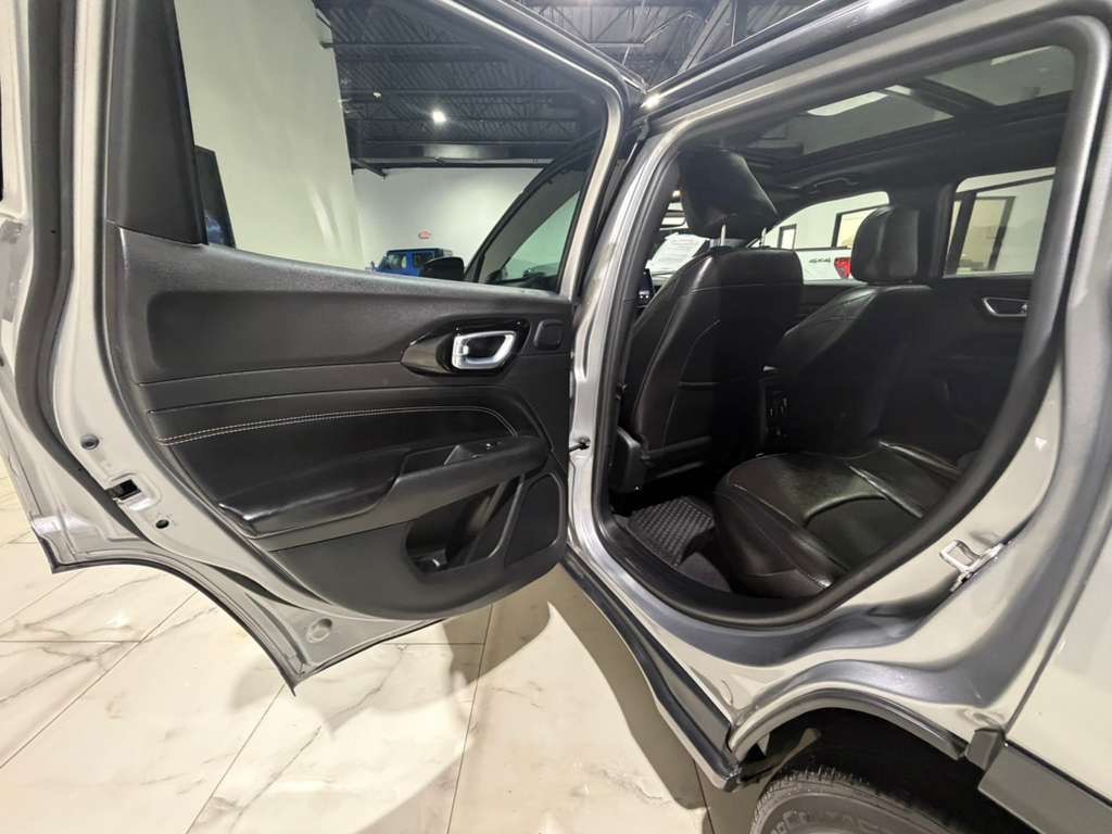2022 Jeep Compass Image 13