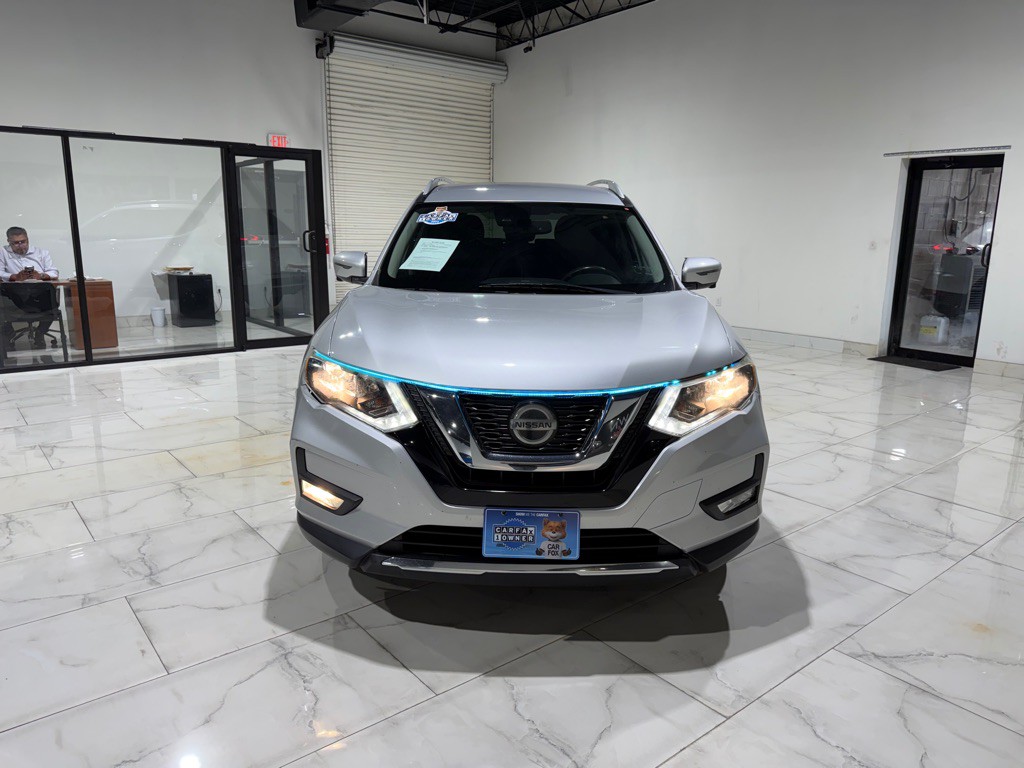 2019 Nissan Rogue Image 2